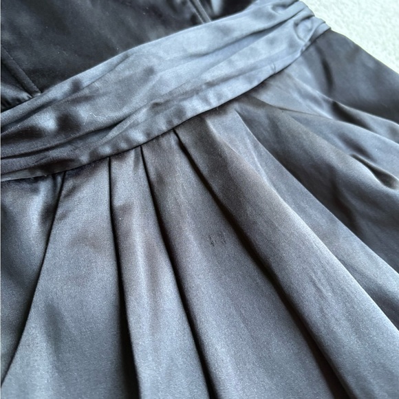 H&M Black Pleated Sweetheart Cocktail Dress - Picture 4 of 9